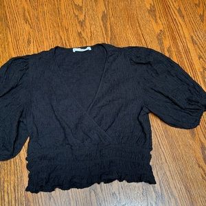 Mango Black Puff Sleeve‎ Crop Top